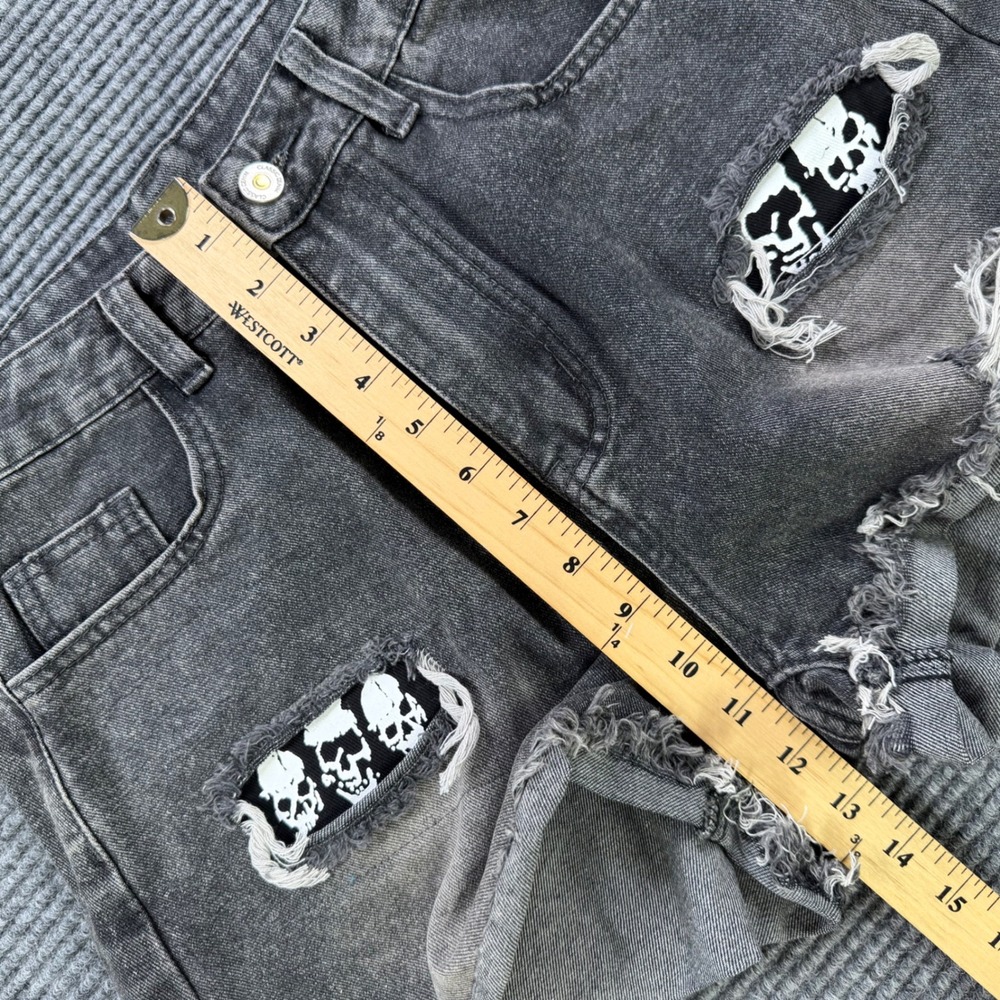 NEW Romwe Black Distressed Denim Shorts Skull Patch Ripped Fray Hem Women Medium - Picture 12 of 14